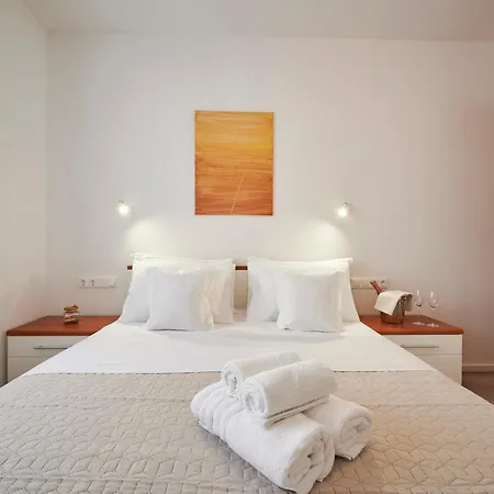 Laurus Traù