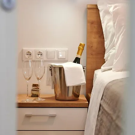 アパート Laurus トロギール