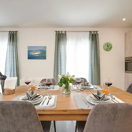 Laurus * トロギール