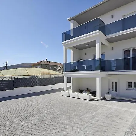 Laurus Apartmán Trogir