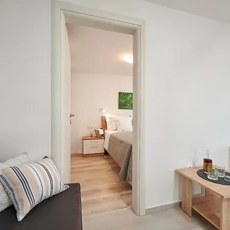 Laurus Trogir